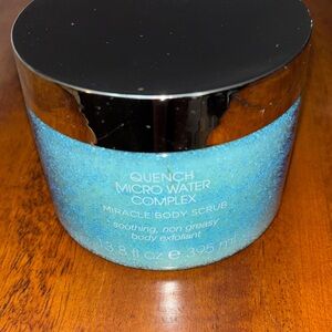Quench Micro Water Body Scrub